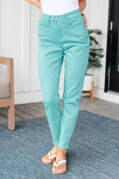 Bridgette High Rise Garment Dyed Judy Blue Slim Jeans in Aquamarine